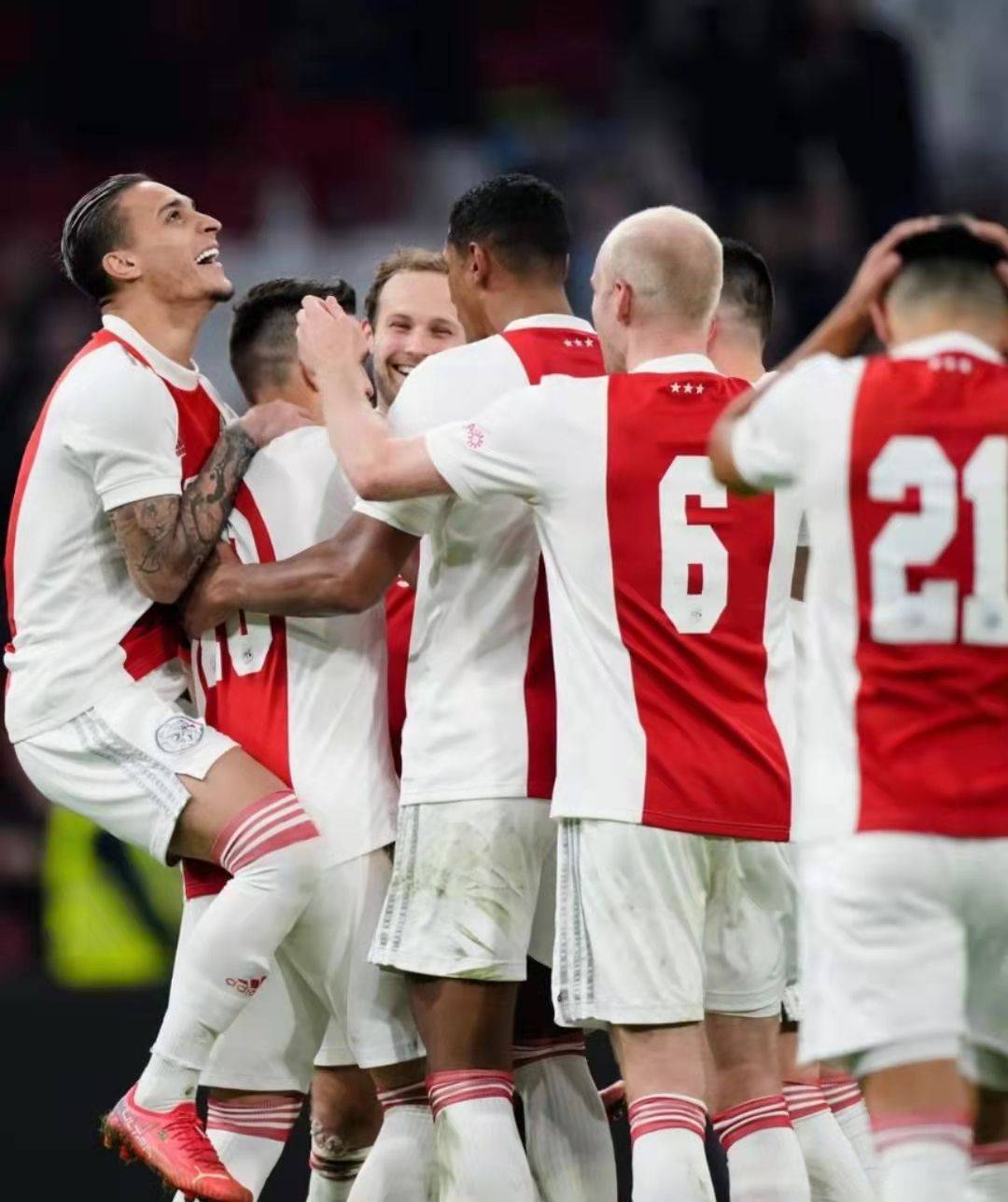 阿贾克斯历史最佳阵容 阿贾克斯历史最佳阵容